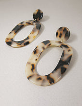 Load image into Gallery viewer, Acetate Resin Round Oval shape Dangle Drop Post Earrings