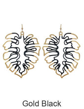 Load image into Gallery viewer, Monstera earrings Tropical plant Leaf earring Nature inspired floral leaves Long drop earrings