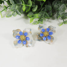Load image into Gallery viewer, Acetate Resin Flower Delicate Post Earrings