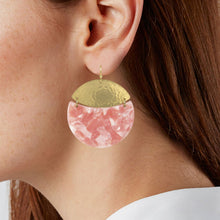 Load image into Gallery viewer, Round Acetate Hammered Metal Hook Earrings